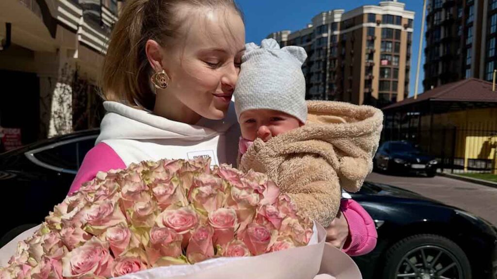 Світлий день: Сагайдачна похрестила доньку і розсекретила її ім’я Світлий день: Сагайдачна похрестила доньку і розсекретила її ім’я