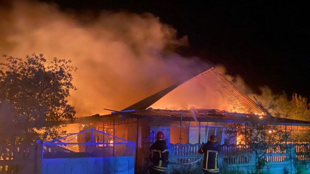 Атака на Дніпропетровщину: понівечено с/г підприємство, є поранені