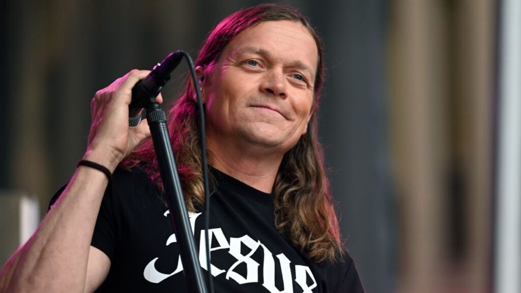 У фронтмена 3 Doors Down виявили рак четвертої стадії