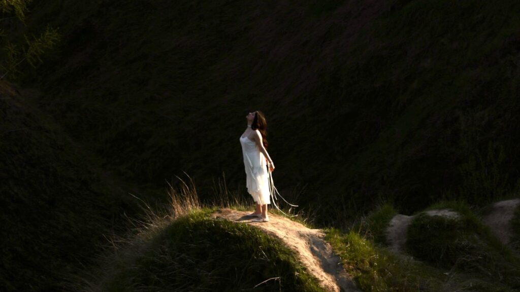 «Вдома» - новий трек від співачки Chandra як мандрівка до себе через музику і любов