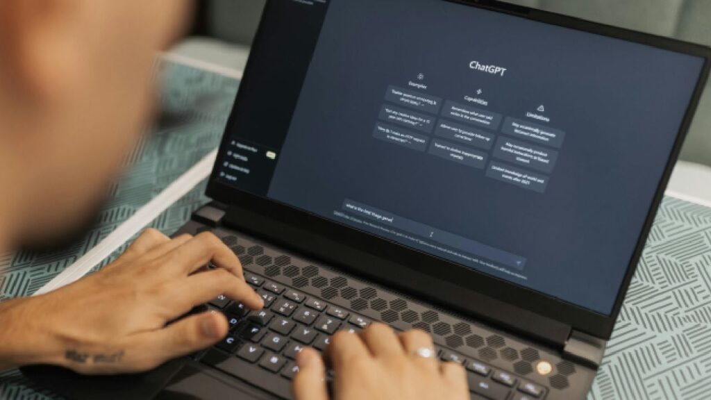 У роботі ChatGPT стався збій: користувачі скаржаться на проблеми із чат-ботом У роботі ChatGPT стався збій: користувачі скаржаться на проблеми із чат-ботом