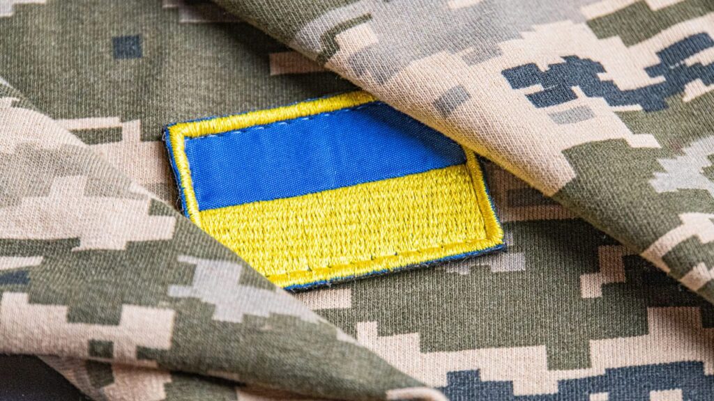 Порізали шини: у Кам’янці-Подільському близько 100 осіб напали на авто ТЦК Порізали шини: у Кам’янці-Подільському близько 100 осіб напали на авто ТЦК