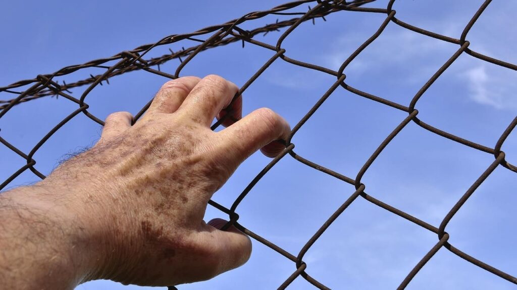 Депортація українців з Польщі: кому загрожує Депортація українців з Польщі: кому загрожує