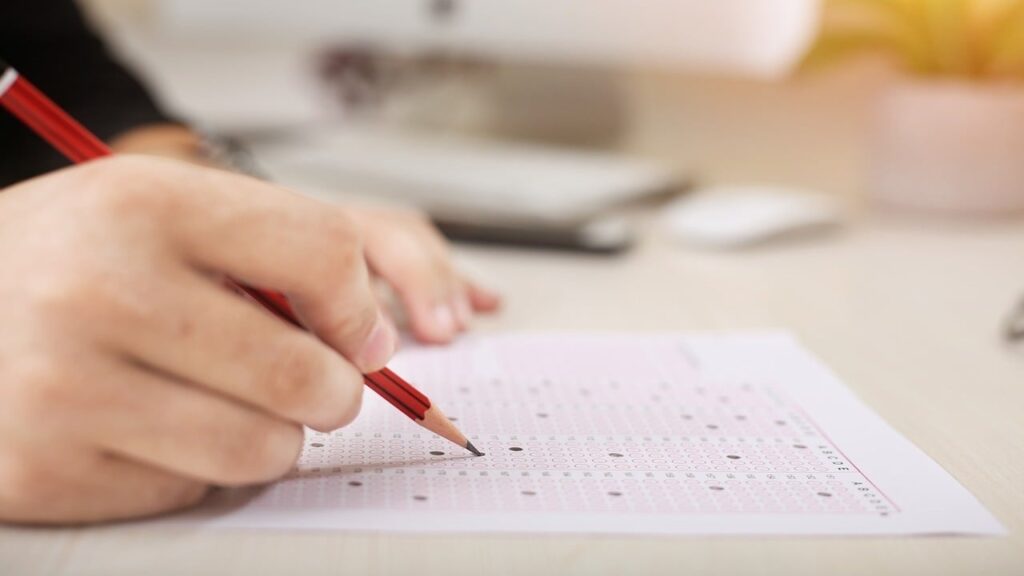 Для чого потрібна довідка ОК-7 та як отримати: способи та інструкція