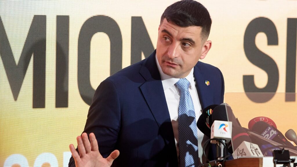 Проросійський Сіміон закликав румунів вийти на “мирний протест”, але без нього