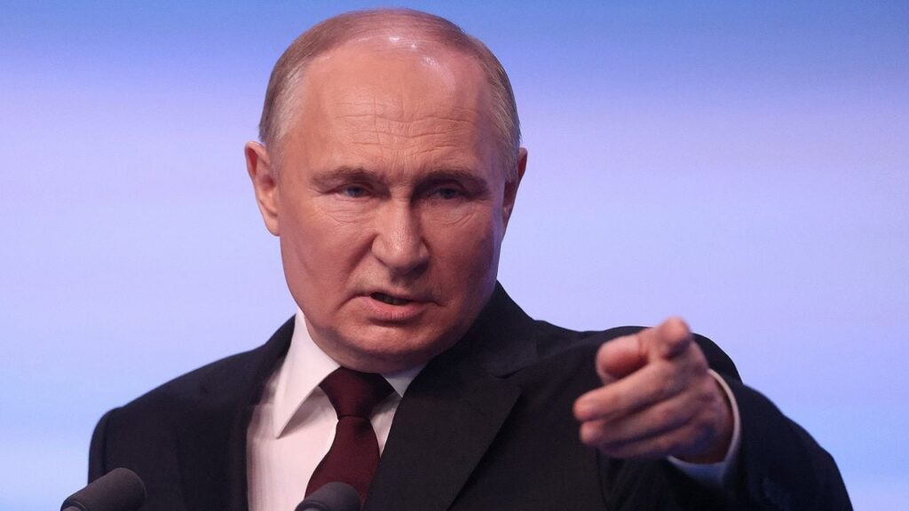 Відмова від НАТО і санкцій: ЗМІ дізналися про ультиматуми Кремля для завершення війни Відмова від НАТО і санкцій: ЗМІ дізналися про ультиматуми Кремля для завершення війни