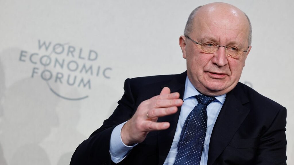 Єврокомісар: Росія не така сильна, як здається, і не зможе перемогти