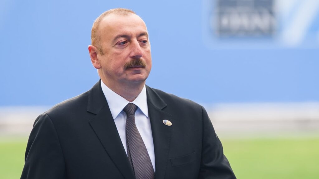 Президент Азербайджану відмовився їхати на парад у Москву: відома причина Президент Азербайджану відмовився їхати на парад у Москву: відома причина