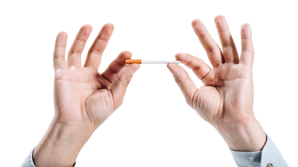 Який штраф за куріння в громадських місцях в Україні у 2025 році