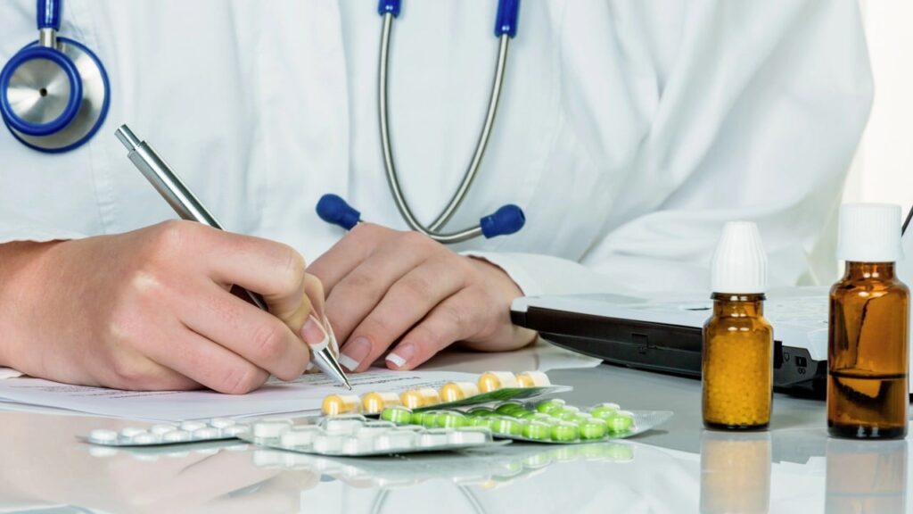 Ліки, дешевші за імпортні: Рада ухвалила новий закон, який дає змогу купувати генерики