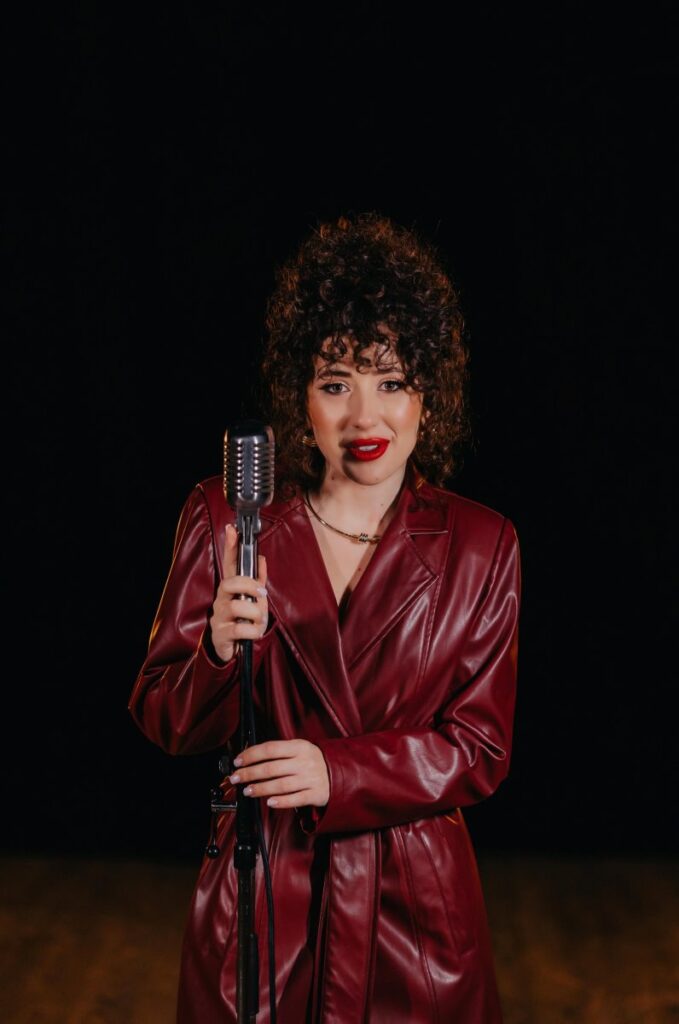 Liliia Stroikova презентувала нову пісню «Чекаю» – сповідь серця в очікуванні найдорожчого