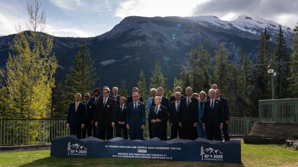 США у комюніке G7 несподівано засудили війну, яку Росія веде проти України