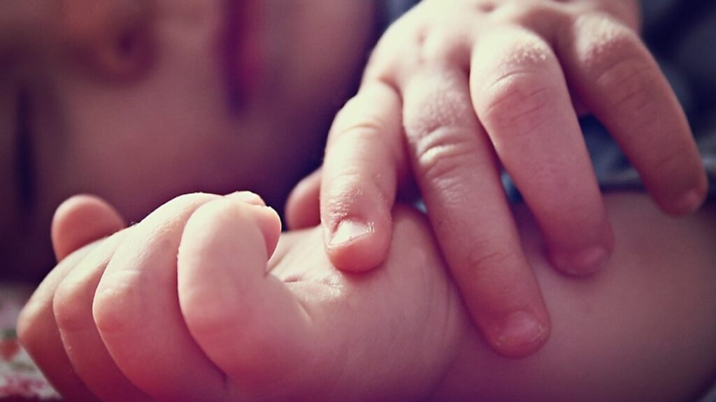 Не витримали нерви через плач: на Одещині жінка вбила 9-місячну доньку