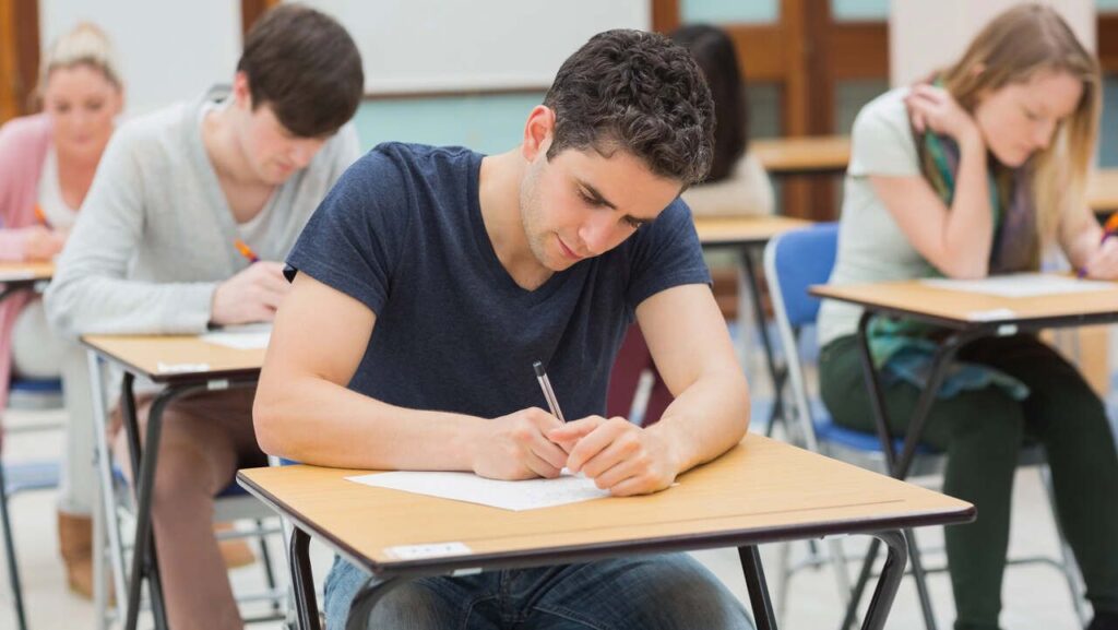 НМТ 2025: обов’язкові предмети та додаткові дисципліни