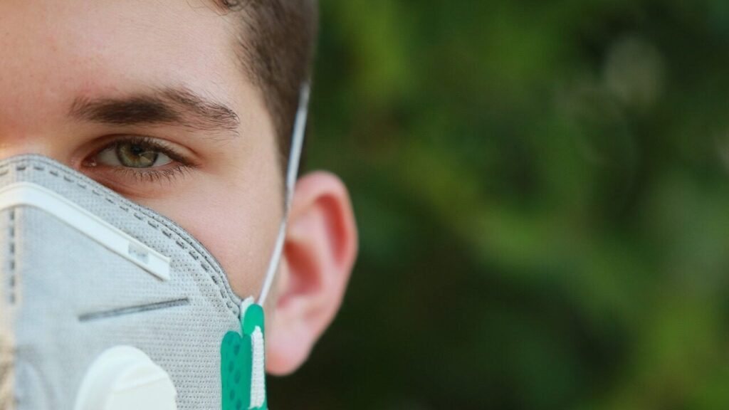 Новий штам Covid-19 поширюється по світу і вже викликав спалахи в Китаї та Гонконзі