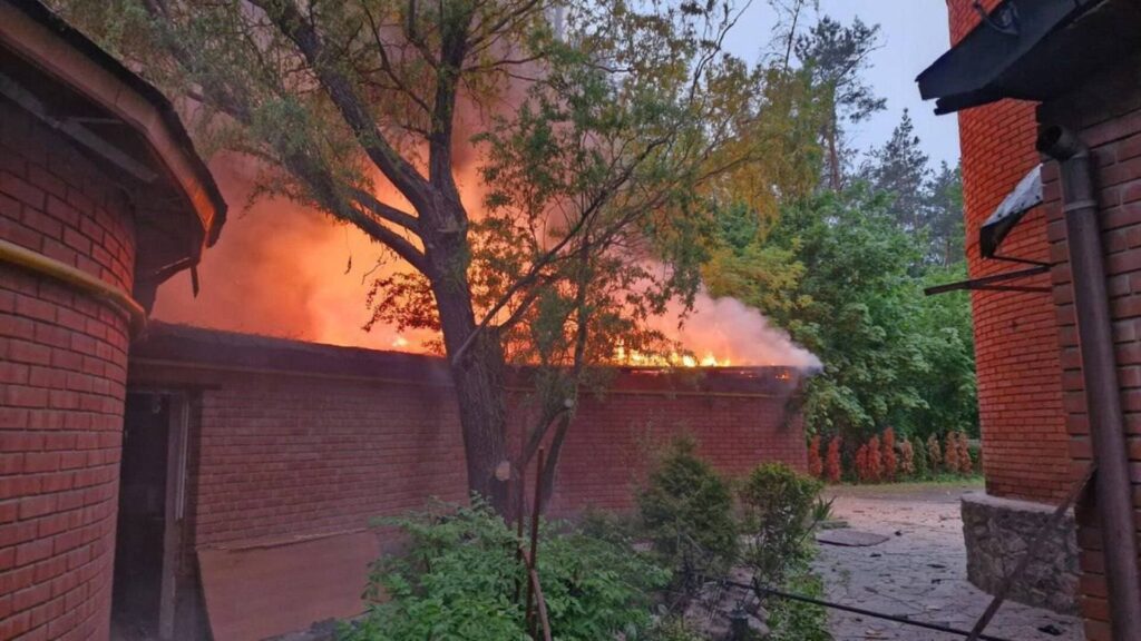 Масований обстріл Харкова: 20 ударів дронами за дві години, двоє постраждалих