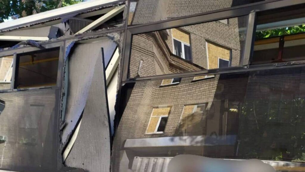 РФ атакувала дроном автобус у Херсоні: постраждали двоє пасажирів