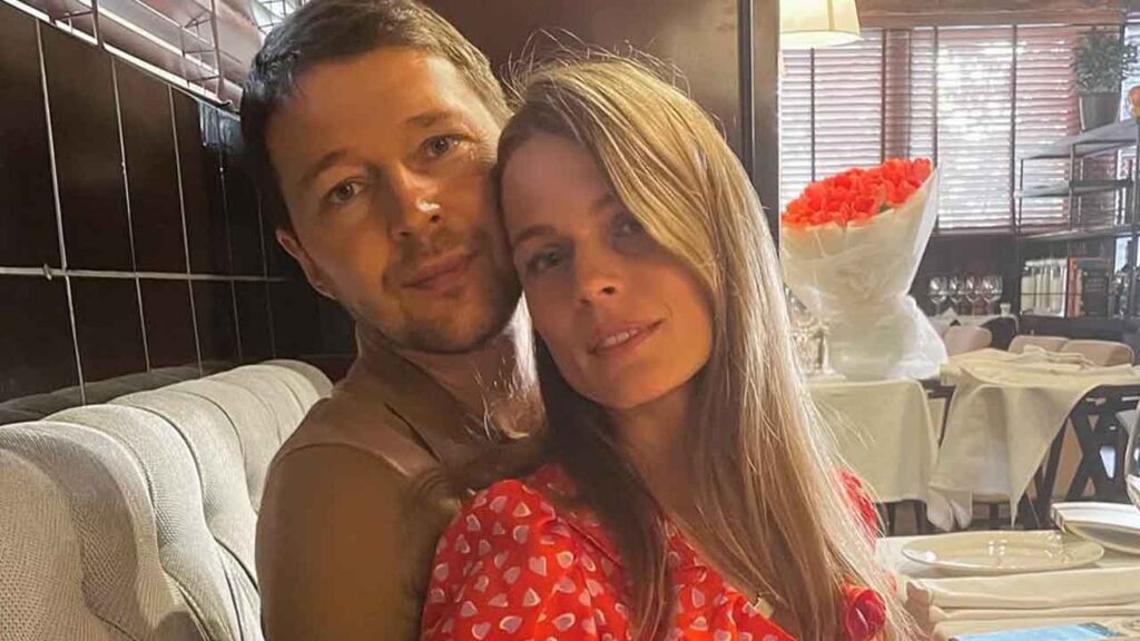 Нелегка доля: Фреймут пояснила, чому її чоловік не може відмовитися від паспорта РФ