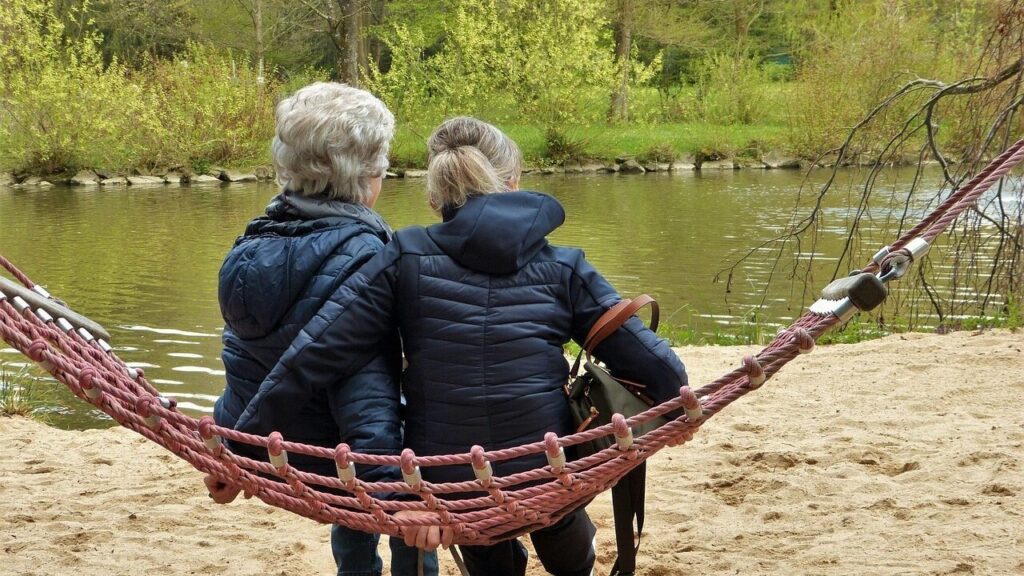 Експерти назвали фразу з двох слів, яка може бути ранньою ознакою деменції