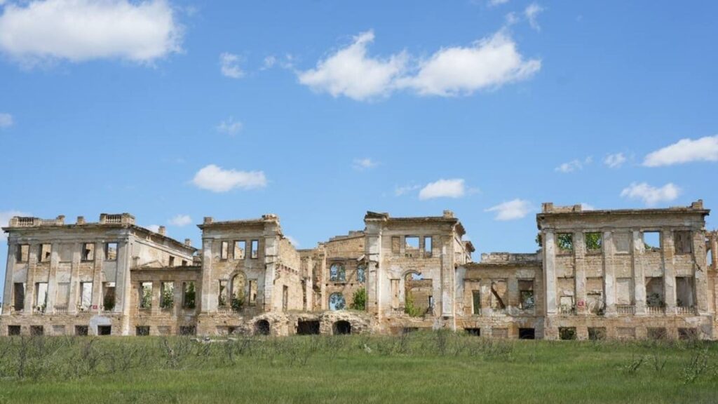 На захисті історії: прокурори Одещини повернули громаді Панський маєток