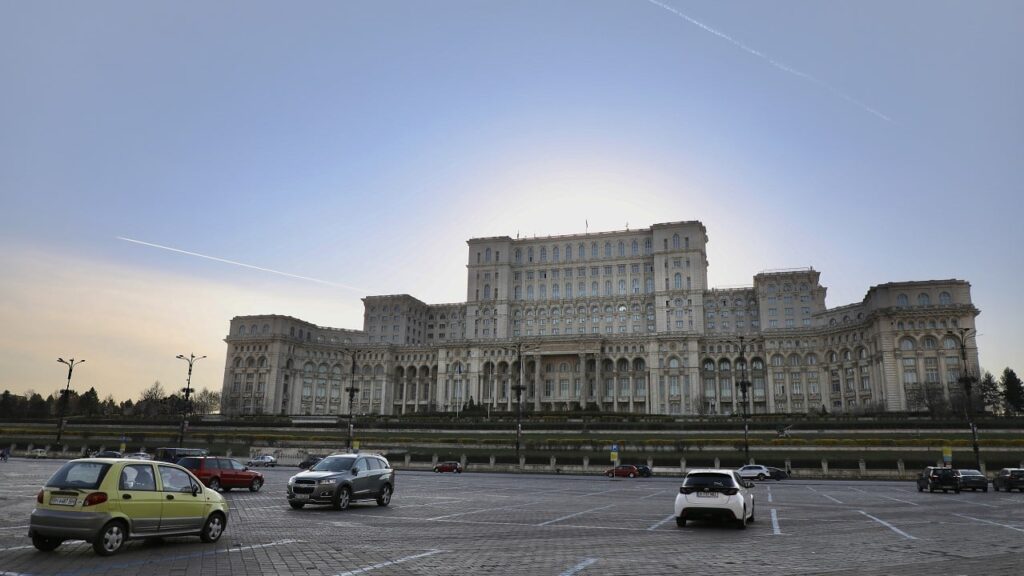 Прем’єр Румунії Чолаку йде у відставку через невтішні результати виборів