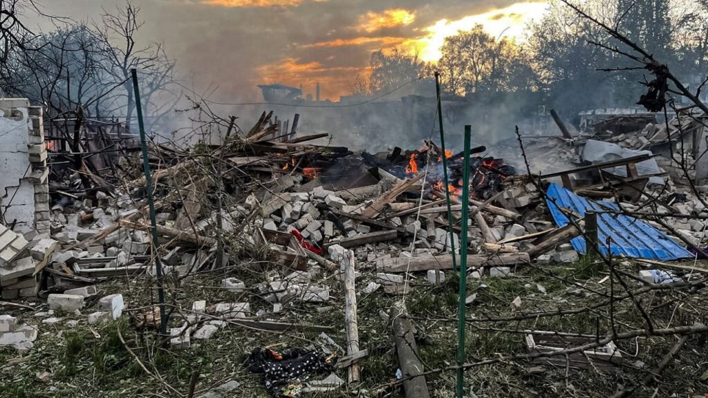 Вночі РФ скинула авіабомби на Куп’янськ: є поранені та масштабні руйнування