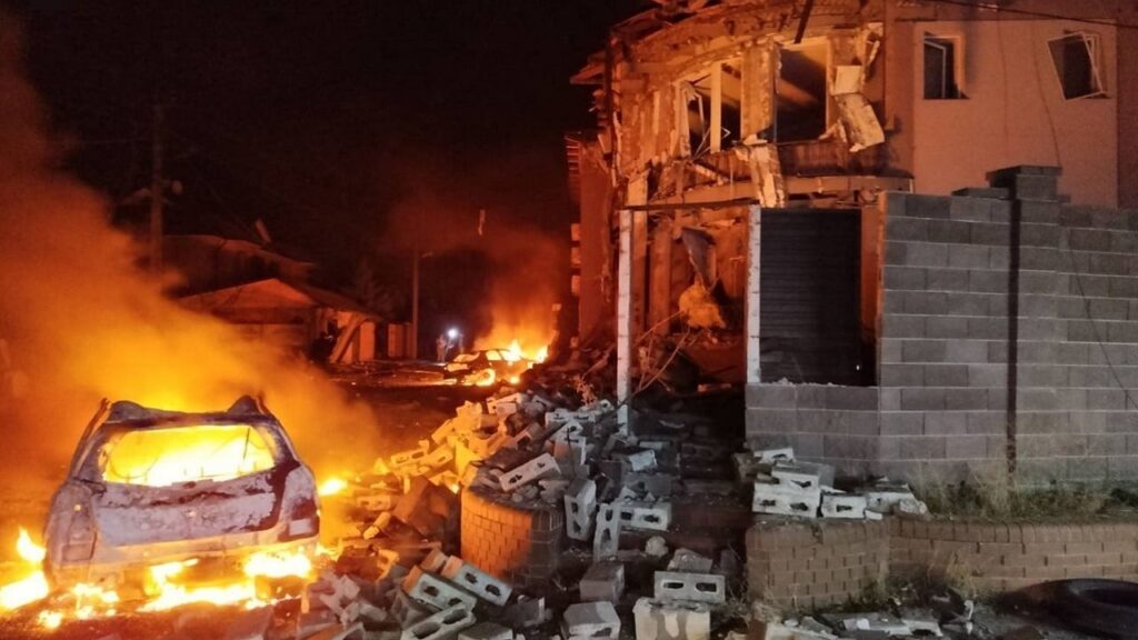 Вибухи у різних районах Запоріжжя: що відомо про російську атаку