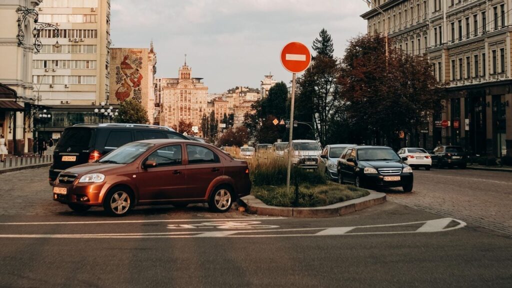 В Україні спростили реєстрацію гуманітарних авто: що змінилося