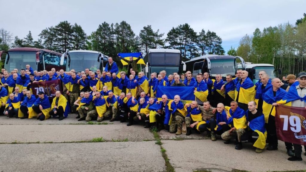 Україна повернула з полону 205 воїнів, серед них — захисники Маріуполя