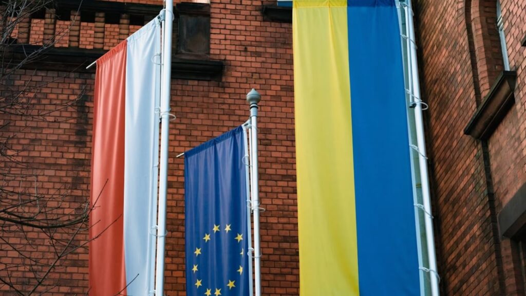 Україна в обхід угорського вето розпочала кроки щодо переговорів про вступ до ЄС