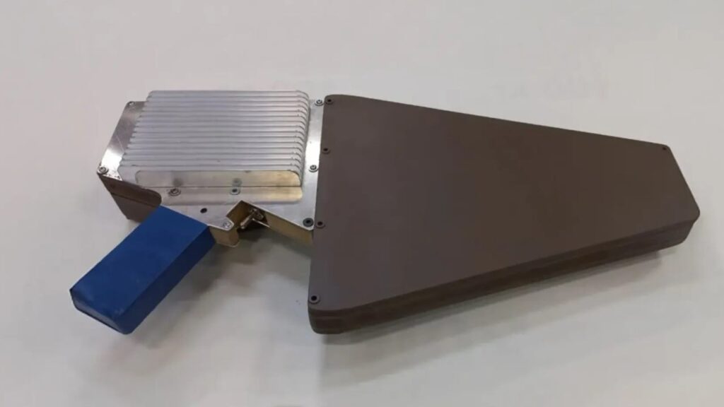 Блокує сигнал ворожих БпЛА: у ЗСУ з’явиться антидроновий пістоль