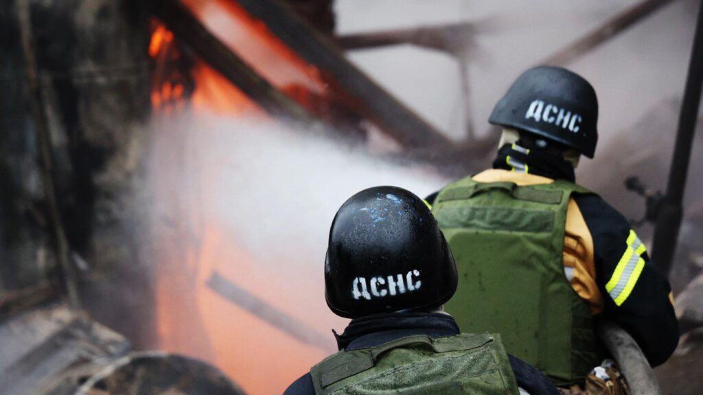 РФ завдала авіаудару по Донеччині: загинула жінка, є поранені