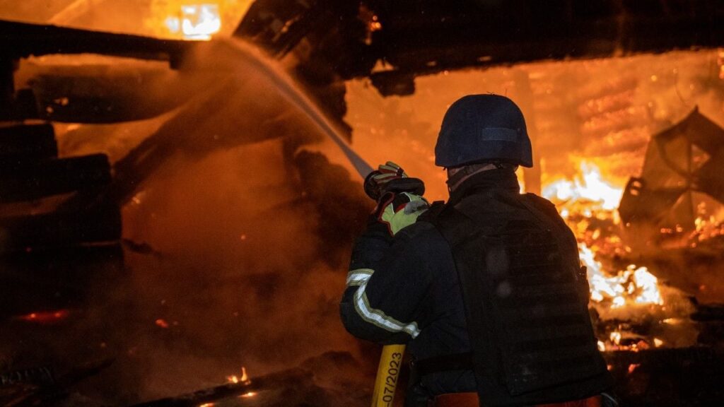 У передмісті Харкова вибухи: у регіоні зафіксовані ворожі дрони