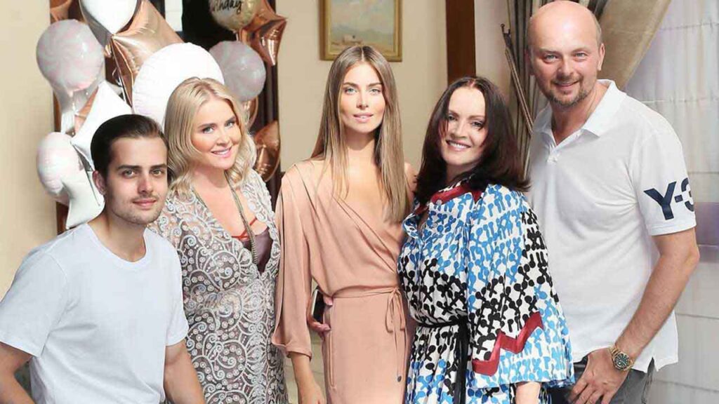 Софія Ротару вийшла на зв’язок: артистка привітала онуку із 24-річчям