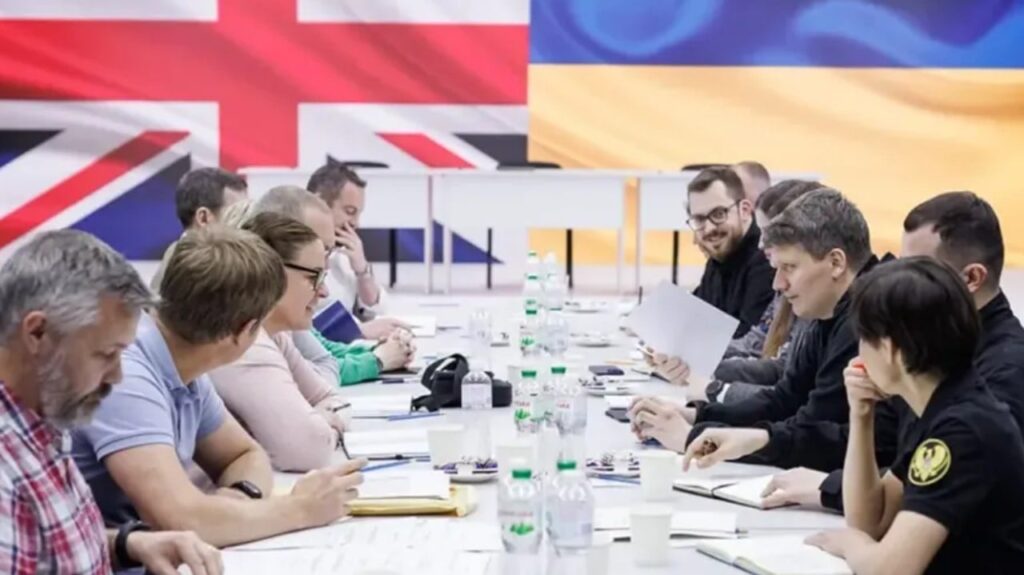 $3 млрд на зброю із заморожених активів РФ: Україна та Британія підписали угоду