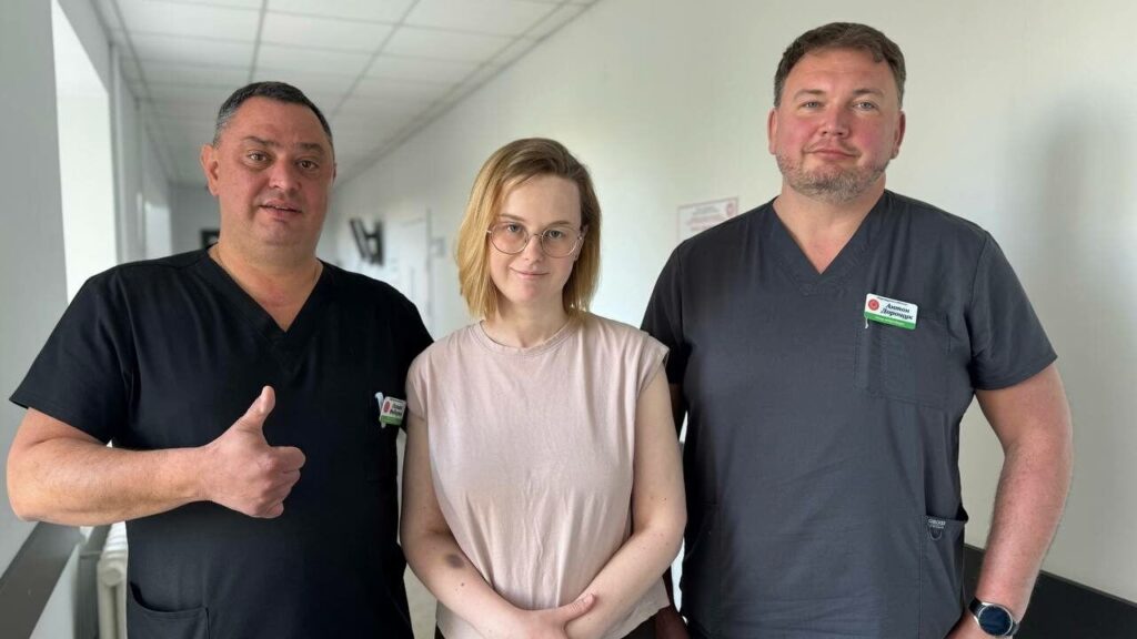 Медики Львова врятували два життя: пухлина мозку могла вбити і породіллю, і дитину