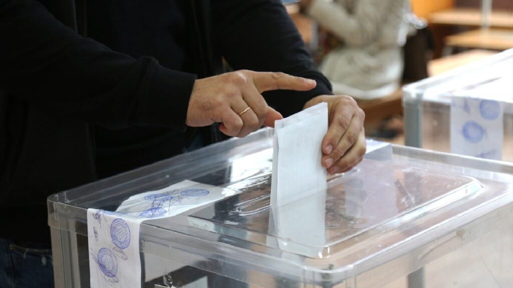 71% українців проти виборів президента під час перемир’я  — опитування КМІС