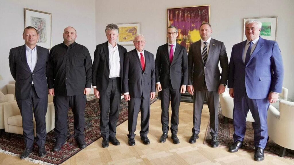 Готові до повного припинення вогню та прямих переговорів на найвищому рівні – Умєров