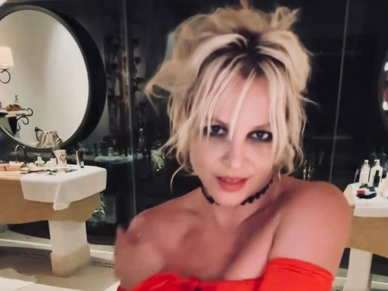 Спірс одягнула прозору сукню без білизни