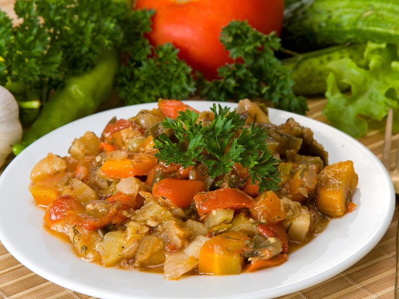 "Чудовий рецепт!" Смачне овочеве рагу з кабачками