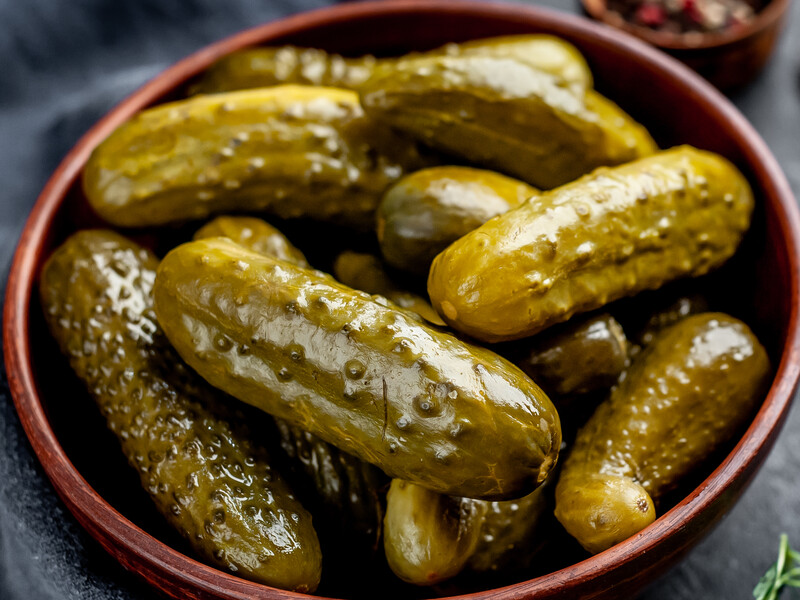 Просто додайте це в розсіл – і малосольні огірки вийдуть хрумкими і смачними. Найшвидший рецепт