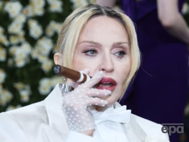 "Пережив багато війн і втрат". Мадонна розповіла, чому її 94-річний батько не йде на пенсію