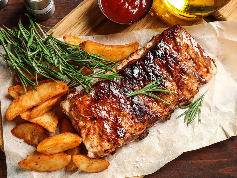 Завдяки цьому ребра не підгорять і не пересохнуть. Найкращий рецепт