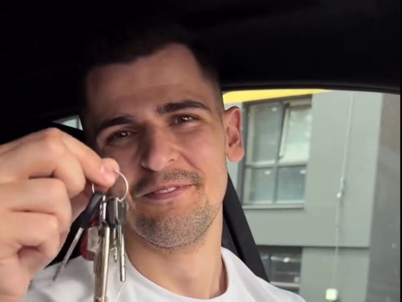 Ніколас Карма за три роки зйомок накопичив собі на квартиру. Який вигляд вона має. Відео