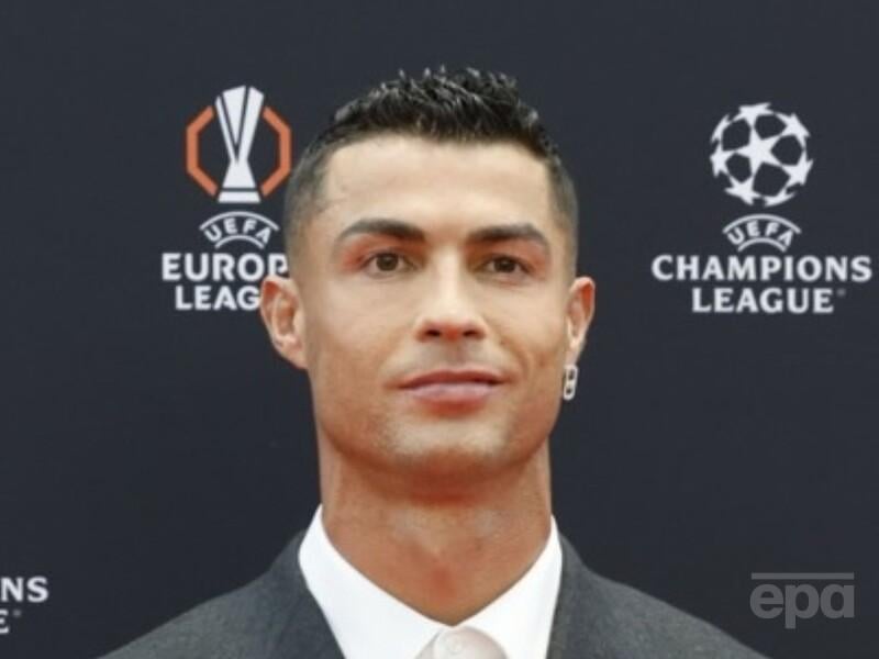 "Який батько, такий і син". Роналду із первістком похизувалися ідеальним пресом