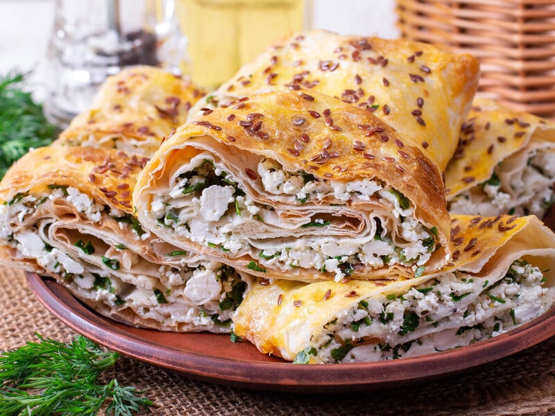 Загорніть цю намазку в лаваш – і отримаєте дуже смачну й ситну страву. Швидкий рецепт