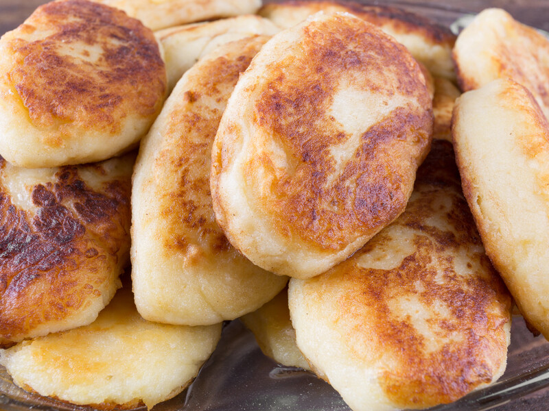 Просто змішайте ці продукти – і пиріжки вийдуть дуже пухкими та м'якими. Найпростіший рецепт тіста