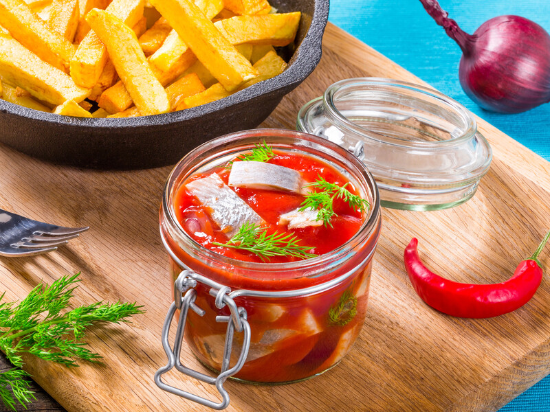 Просто залийте оселедець цим – і вийде надзвичайна смакота. Рецепт маринаду