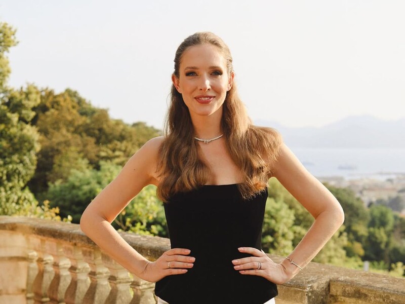 Осадча підірвала мережу новою зачіскою, якої раніше ніколи не робила. Фото