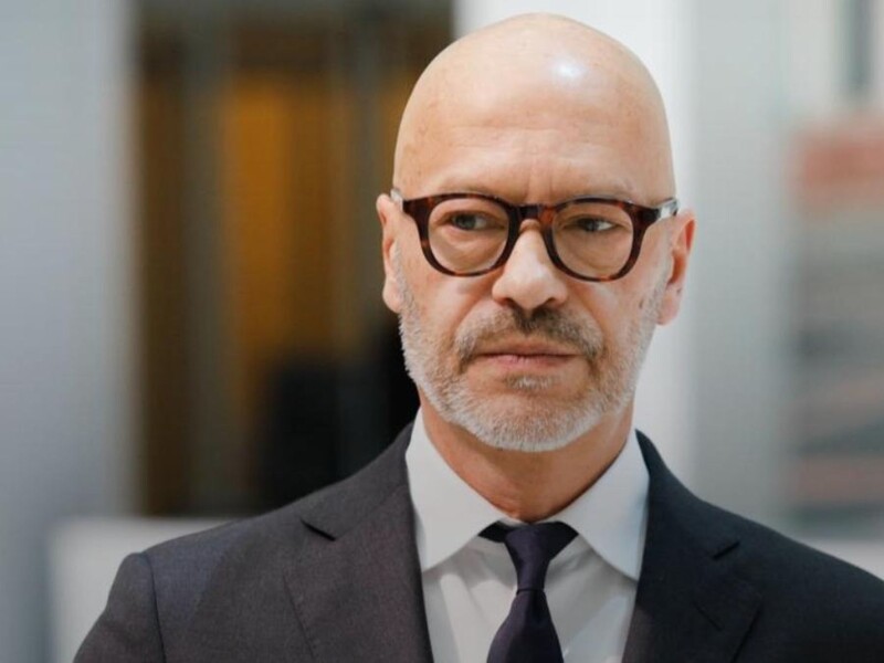 В Ірані застрягли 60 артистів із РФ, топчиновниця з оточення Путіна і Федір Бондарчук В Ірані застрягли 60 артистів із РФ, топчиновниця з оточення Путіна і Федір Бондарчук